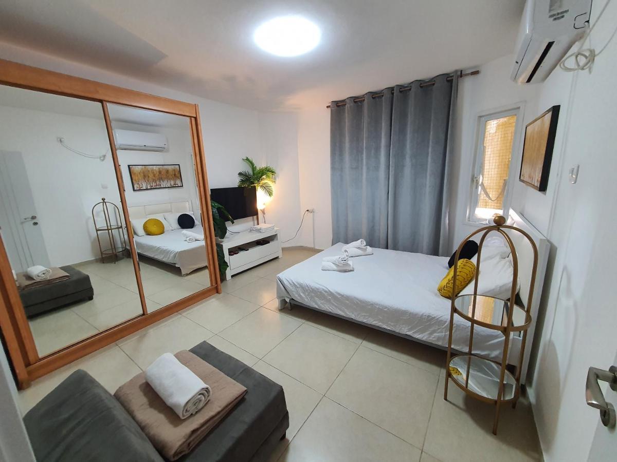 Barak Royal Suites 20 Garden Jacuzzi - ג'קוזי בחצר Эйлат Экстерьер фото