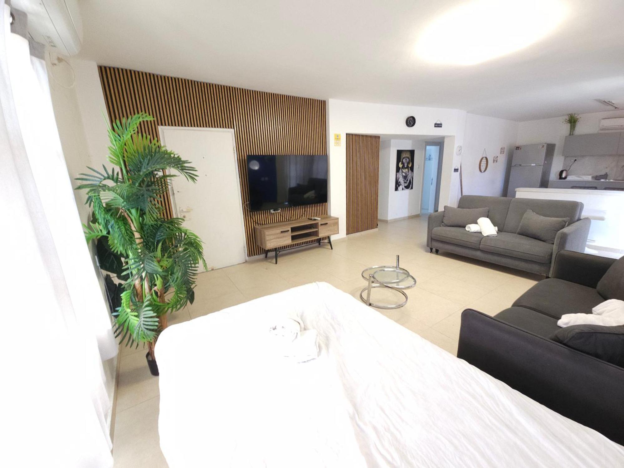 Barak Royal Suites 20 Garden Jacuzzi - ג'קוזי בחצר Эйлат Экстерьер фото